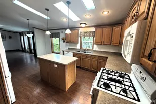 537 Park Ave, Belvidere, IL 61008 - Photo 7