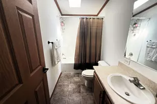 537 Park Ave, Belvidere, IL 61008 - Photo 11