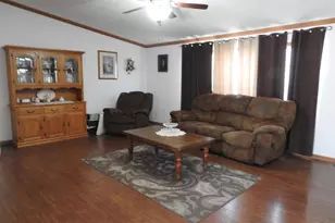 537 Park Ave, Belvidere, IL 61008 - Photo 3
