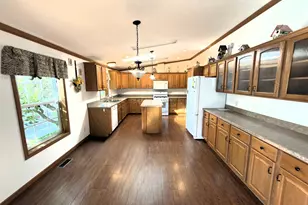 537 Park Ave, Belvidere, IL 61008 - Photo 5