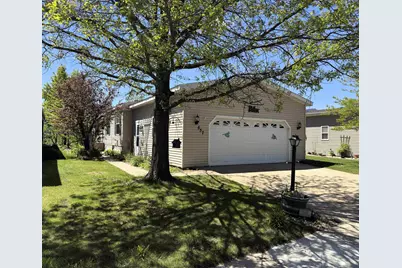 537 Park Avenue, Belvidere, IL 61008 - Photo 1