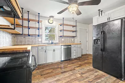 208 W Garfield Street, Pearl City, IL 61062 - Photo 3