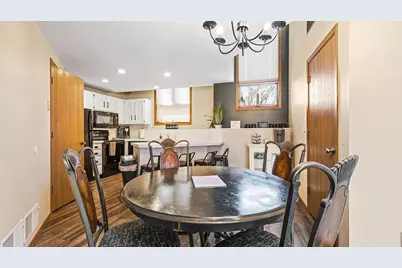 109 Walnut Hill Drive, Galena, IL 61036 - Photo 11