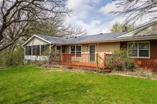 1712 Manchester, South Beloit, IL 61080 - Photo 3