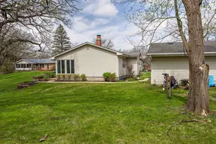 1712 Manchester, South Beloit, IL 61080 - Photo 11