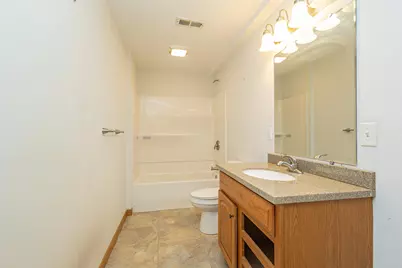 13800 W Valley Road, East Dubuque, IL 61025 - Photo 23