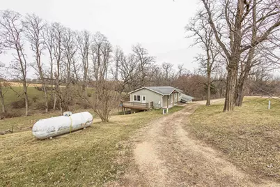 13800 W Valley Road, East Dubuque, IL 61025 - Photo 35