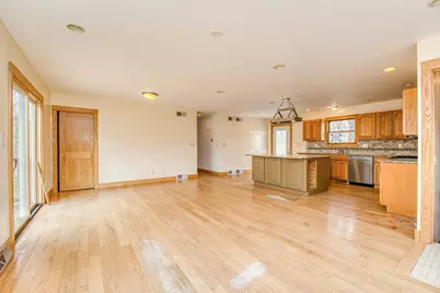 13800 W Valley Road, East Dubuque, IL 61025 - Photo 7