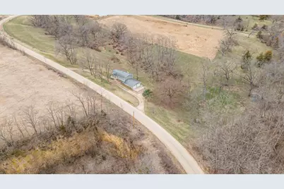 13800 W Valley Road, East Dubuque, IL 61025 - Photo 41