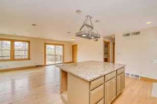 13800 W Valley Rd, East Dubuque, IL 61025 - Photo 5