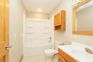 13800 W Valley Rd, East Dubuque, IL 61025 - Photo 9