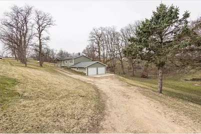 13800 W Valley Road, East Dubuque, IL 61025 - Photo 43