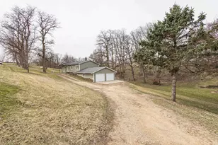 13800 W Valley Rd, East Dubuque, IL 61025 - Photo 43