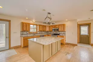 13800 W Valley Rd, East Dubuque, IL 61025 - Photo 3
