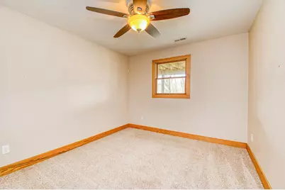 13800 W Valley Road, East Dubuque, IL 61025 - Photo 19