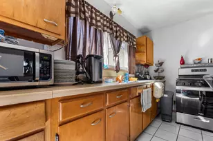 2931 N Moor Dr, Rockford, IL 61109 - Photo 7