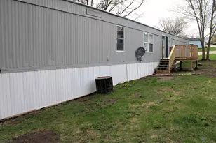 5109 Stonecrest St, Loves Park, IL 61111 - Photo 3