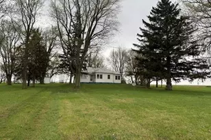 827 N 3450th Roads, Utica, IL 61373 - Photo 19
