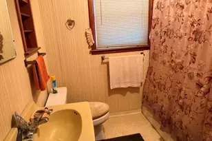 827 N 3450th Roads, Utica, IL 61373 - Photo 17