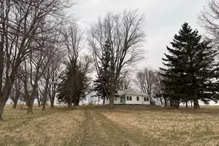 827 N 3450th Roads, Utica, IL 61373 - Photo 9