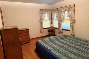 827 N 3450th Roads, Utica, IL 61373 - Photo 13