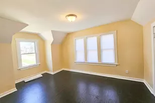 1904 Andrews St, Rockford, IL 61101 - Photo 9
