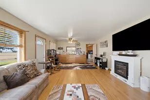 17870 Clover Rd, Morrison, IL 61270 - Photo 11