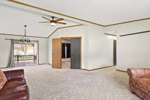 8686 Dutch Elm Ct, Roscoe, IL 61073 - Photo 7