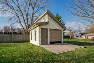 1354 University Dr, Rockford, IL 61107 - Photo 39