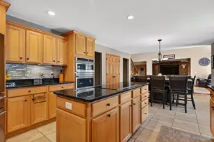 1354 University Dr, Rockford, IL 61107 - Photo 9