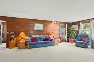625 W Hurlbut Ave, Belvidere, IL 61008 - Photo 9