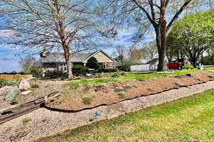 1240 S Appleton Rd, Belvidere, IL 61008 - Photo 3