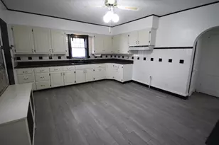 1308 Montague St, Rockford, IL 61102 - Photo 5