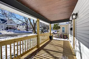 1111 Loomis St, Rockford, IL 61102 - Photo 5