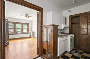 204 S 6th St, Rockford, IL 61104 - Photo 13