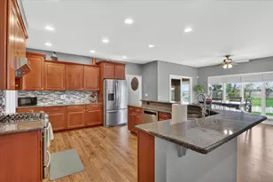 308 Castlewynd Dr, Loves Park, IL 61111 - Photo 9