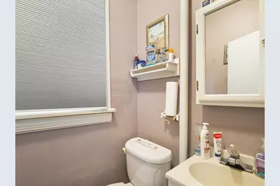 211 Adams Street, Rockford, IL 61107 - Photo 11