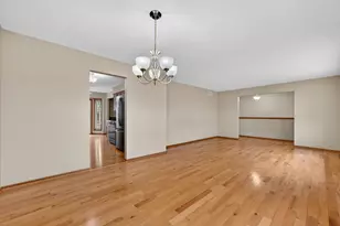 988 Thickett Trail, Roscoe, IL 61073 - Photo 7