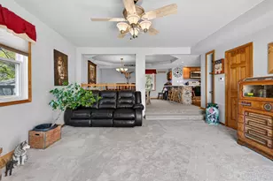 34007 Pearl St, Kirkland, IL 60146 - Photo 19