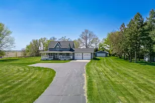 34007 Pearl St, Kirkland, IL 60146 - Photo 5