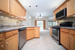1432 Brady Ln, Rockford, IL 61108 - Photo 11