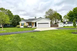 805 E Market St, Hennepin, IL 61327 - Photo 27