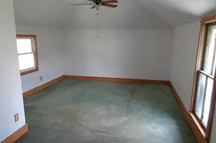 106 W 2nd St, Leaf River, IL 61047 - Photo 15