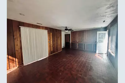 1331 W Logan Street, Freeport, IL 61032 - Photo 13