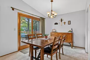 5965 Chandler Dr, Rockford, IL 61114 - Photo 9