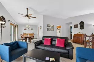 5965 Chandler Dr, Rockford, IL 61114 - Photo 7