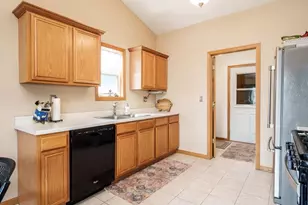 830 Westerfield Way, South Beloit, IL 61080 - Photo 9