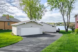 2235 Breckenboro Rd, Lake Summerset, IL 61019 - Photo 5
