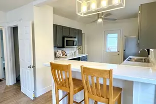 1512 Vernon St, Rockford, IL 61103 - Photo 7