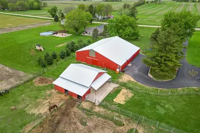 10160 Cemetery Road, Pecatonica, IL 61063 - Photo 7